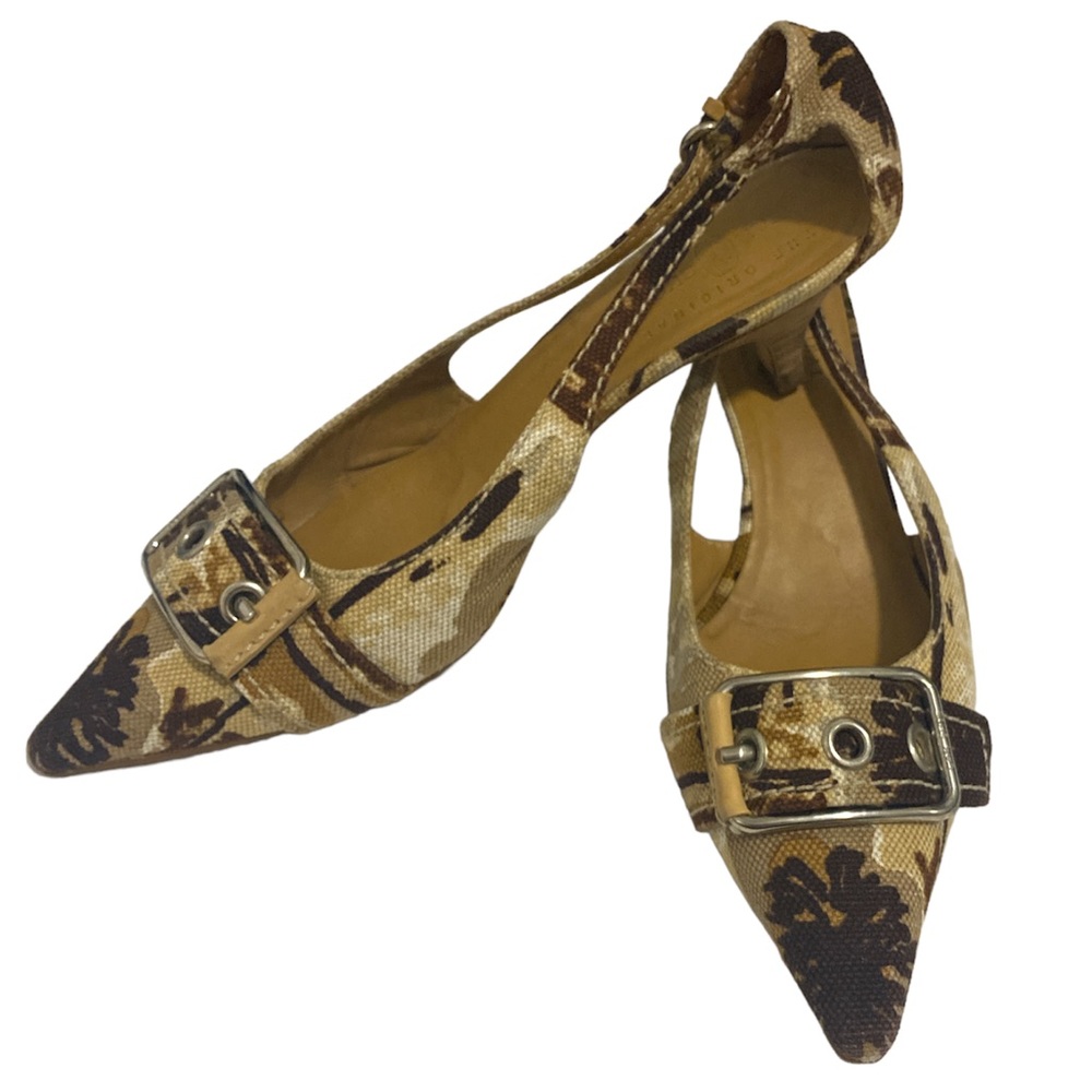 The Original Car Shoe beige kitten tapestry buckle points